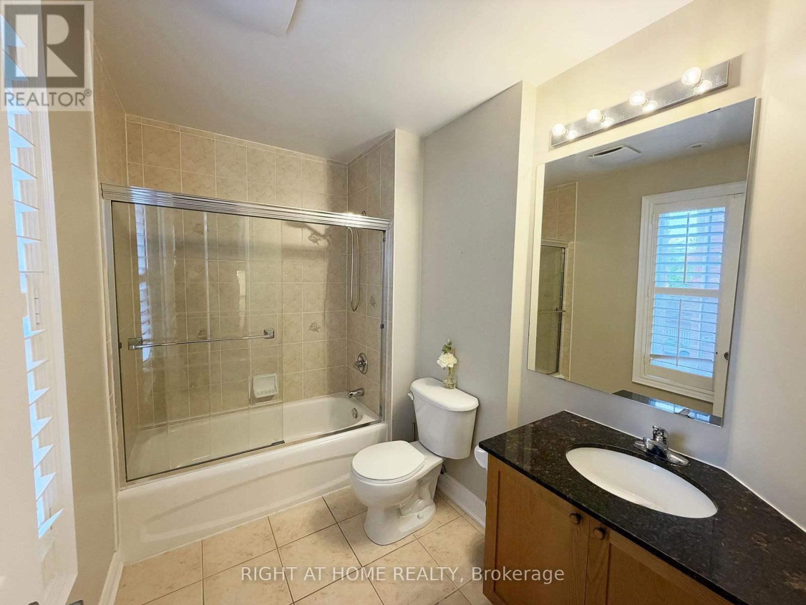 1 Fairhead Mews, Toronto, Ontario  M4E 3Y4 - Photo 26 - E14109494