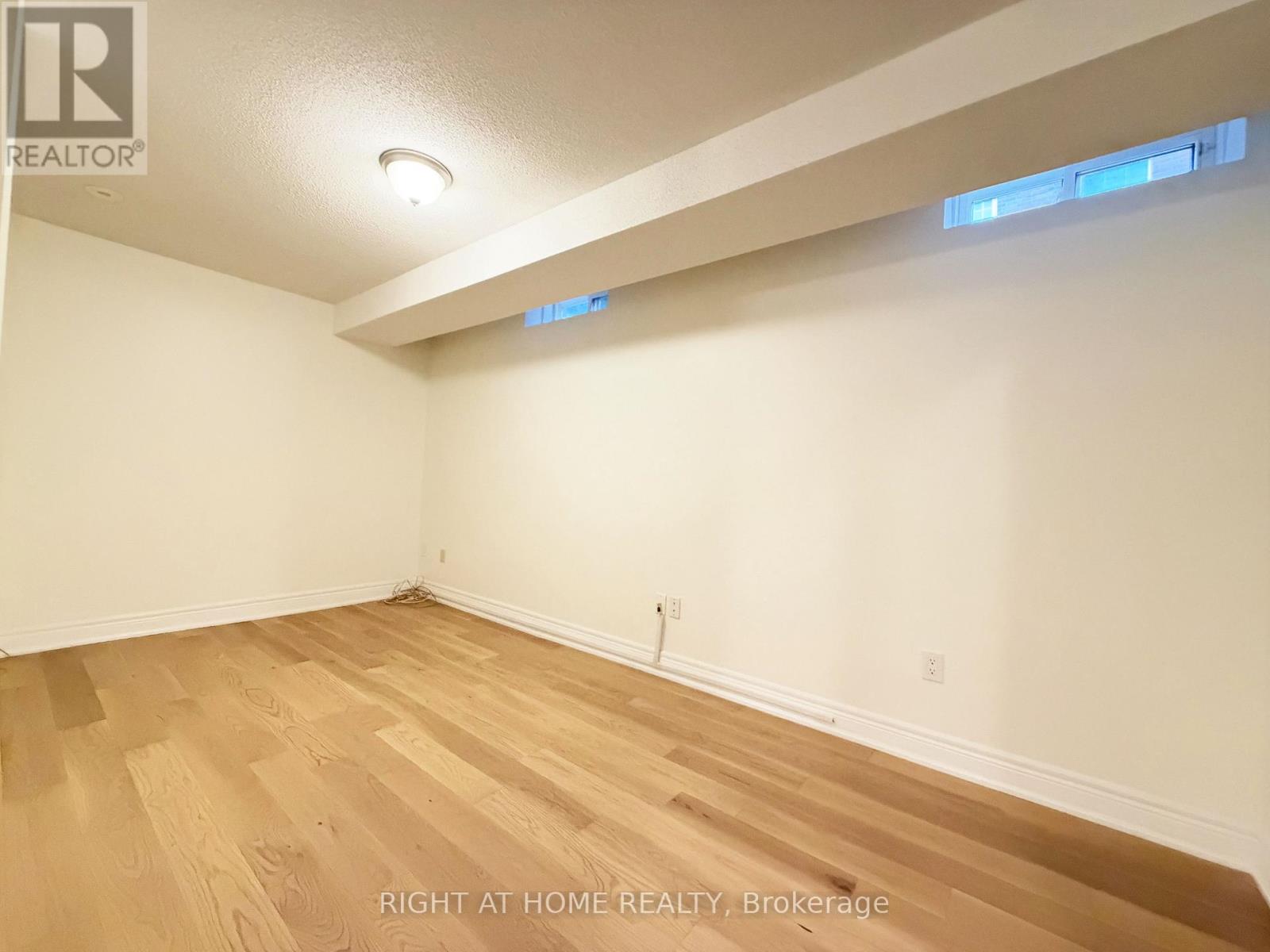 1 Fairhead Mews, Toronto, Ontario  M4E 3Y4 - Photo 32 - E14109494