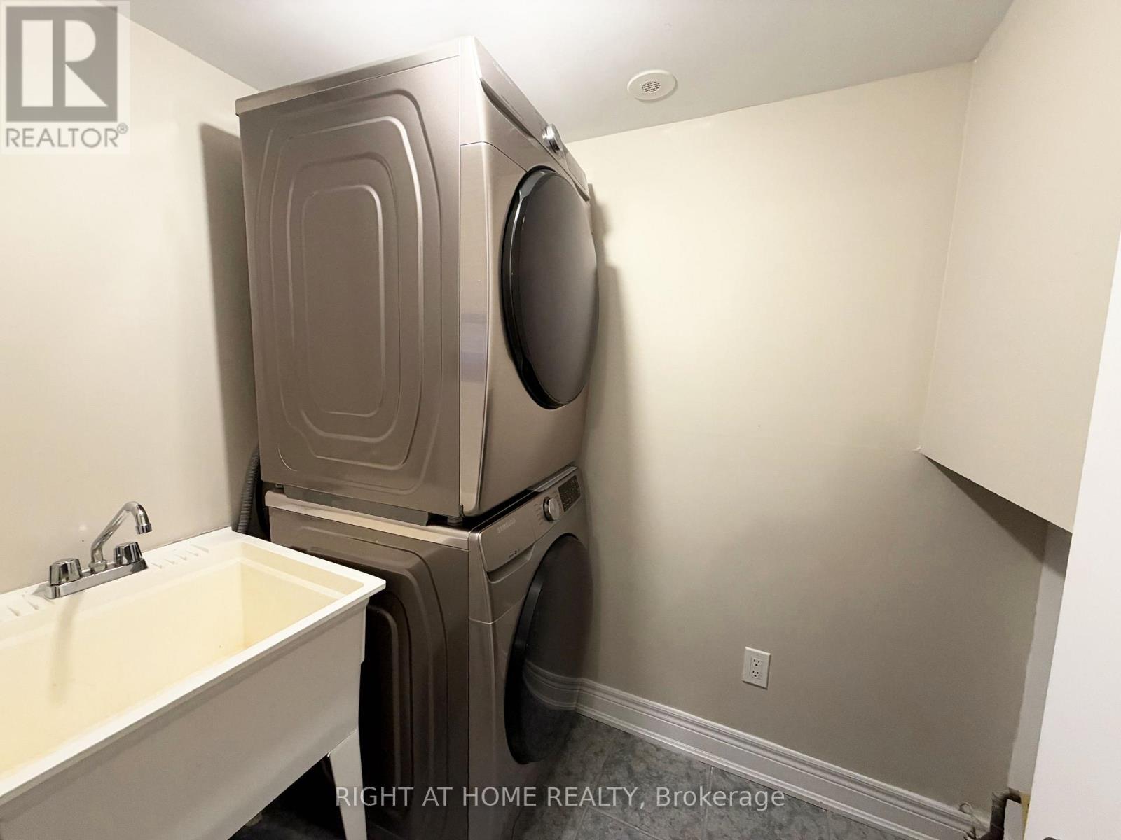 1 Fairhead Mews, Toronto, Ontario  M4E 3Y4 - Photo 33 - E14109494