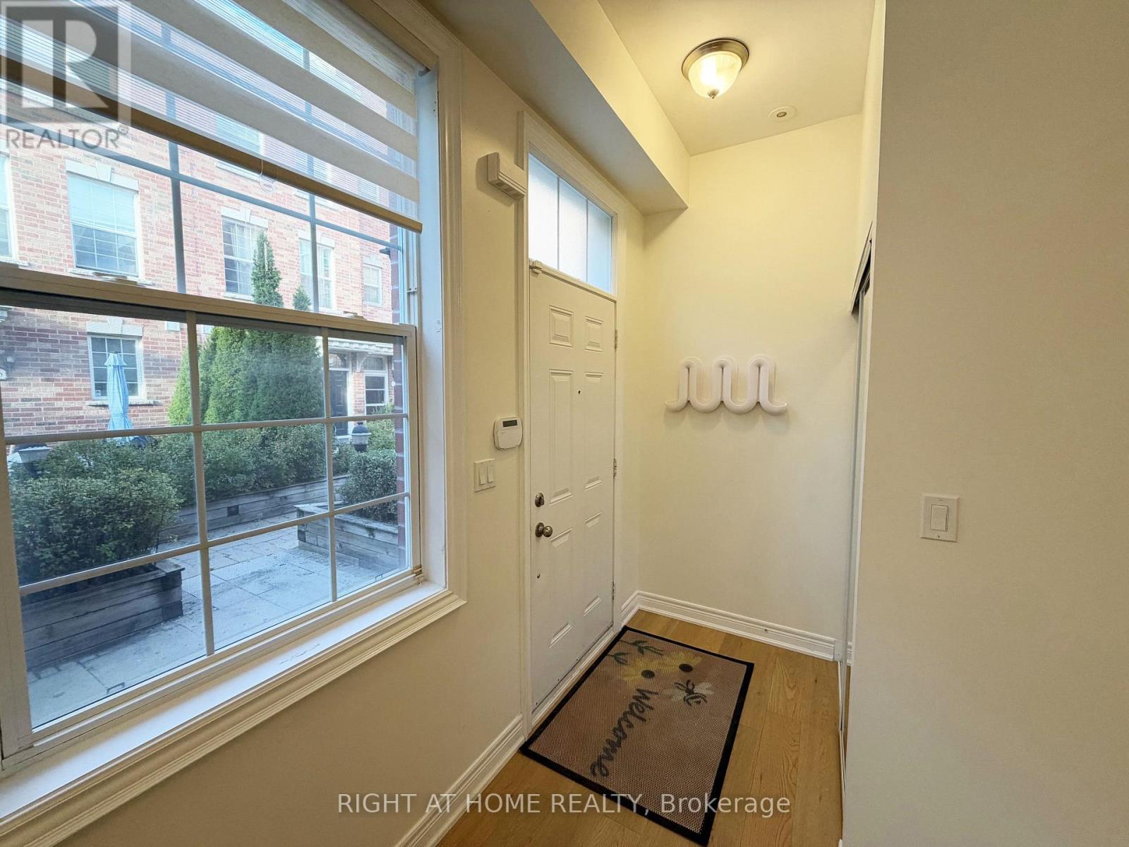 1 Fairhead Mews, Toronto, Ontario  M4E 3Y4 - Photo 36 - E14109494