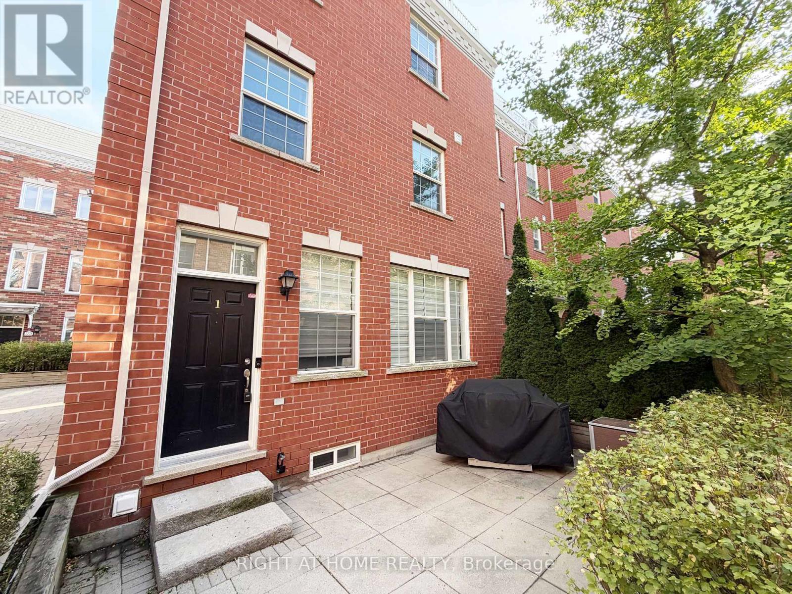 1 Fairhead Mews, Toronto, Ontario  M4E 3Y4 - Photo 4 - E14109494