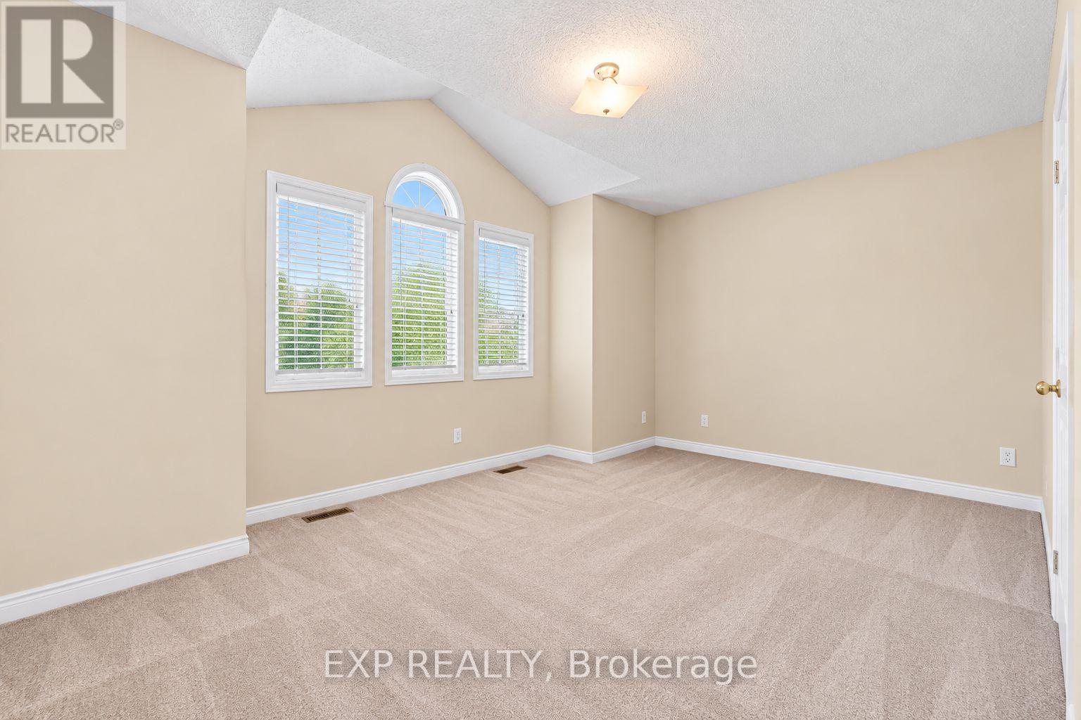 42 Kaitlin Drive, Richmond Hill, Ontario  L4E 3W7 - Photo 35 - N14109404