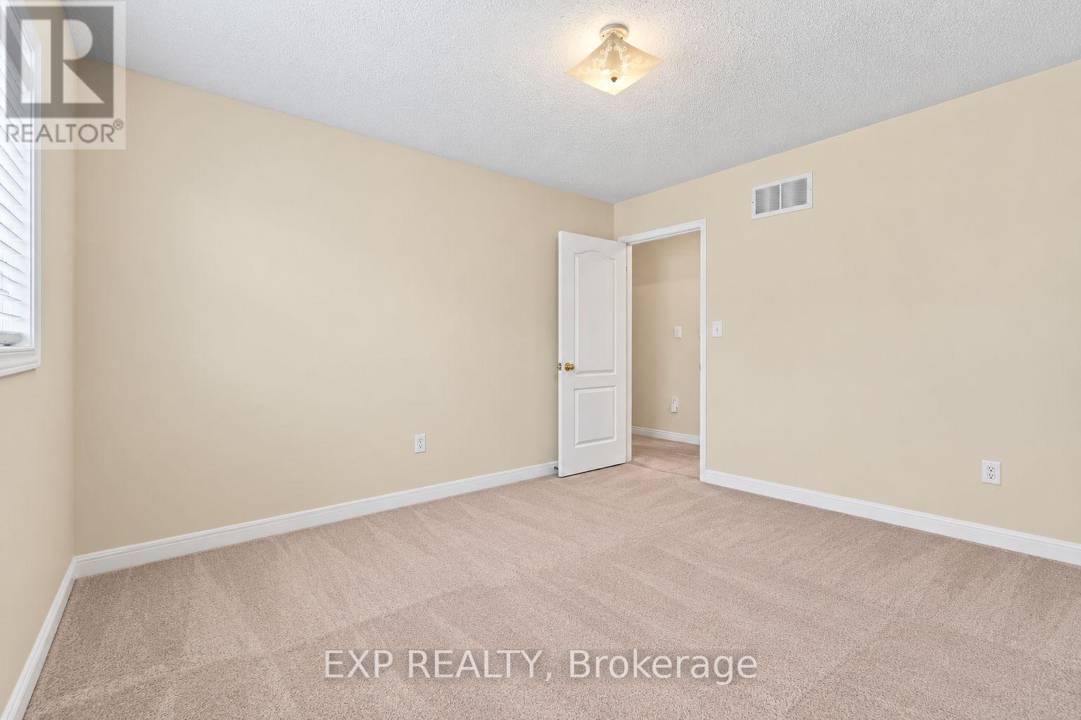 42 Kaitlin Drive, Richmond Hill, Ontario  L4E 3W7 - Photo 37 - N14109404