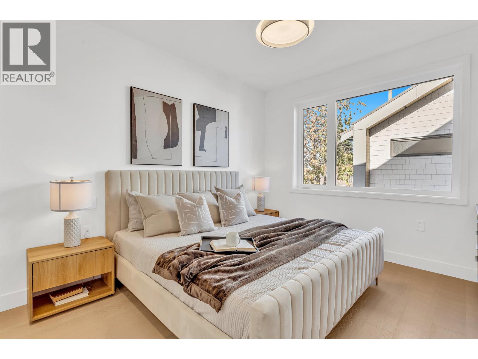 2 2879 E 43 Avenue, Vancouver, British Columbia V5R 2Z1 - Photo 9 - R3176297