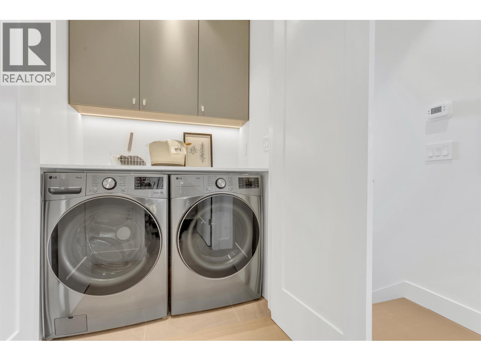2881 E 43 Avenue, Vancouver, British Columbia  V5R 2Z1 - Photo 14 - R3176248