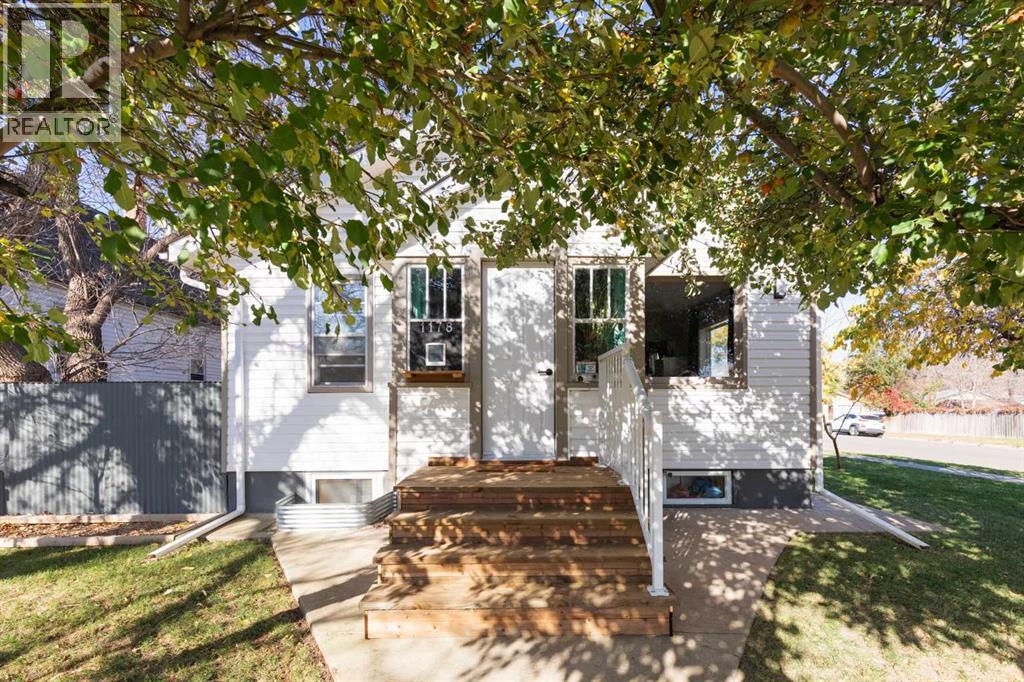 1178 Queen Street SE, Medicine Hat, Alberta T1A 1B4 - Photo 4 - A2347176