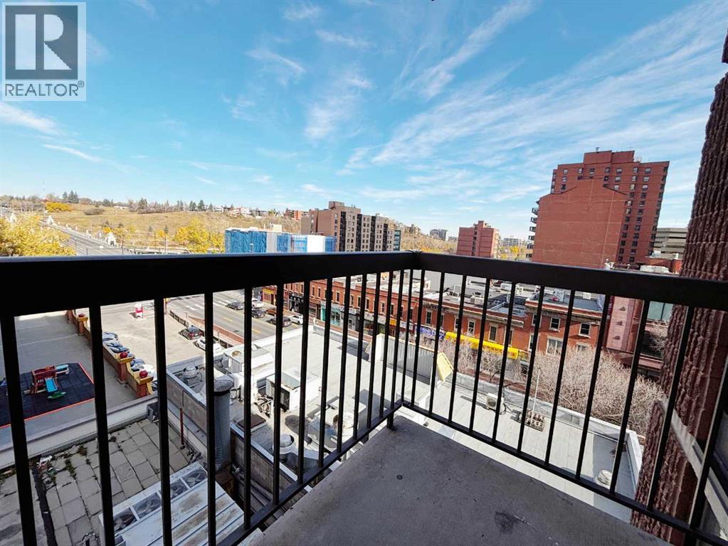 706, 108 3 Avenue SW, Calgary, Alberta  T2P 0E7 - Photo 2 - A2354132