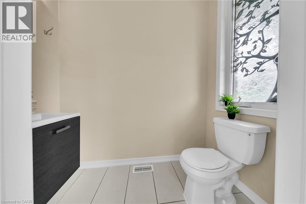 8541 Sweet Chestnut Drive, Niagara Falls, Ontario  L2H 0N1 - Photo 9 - 40872940