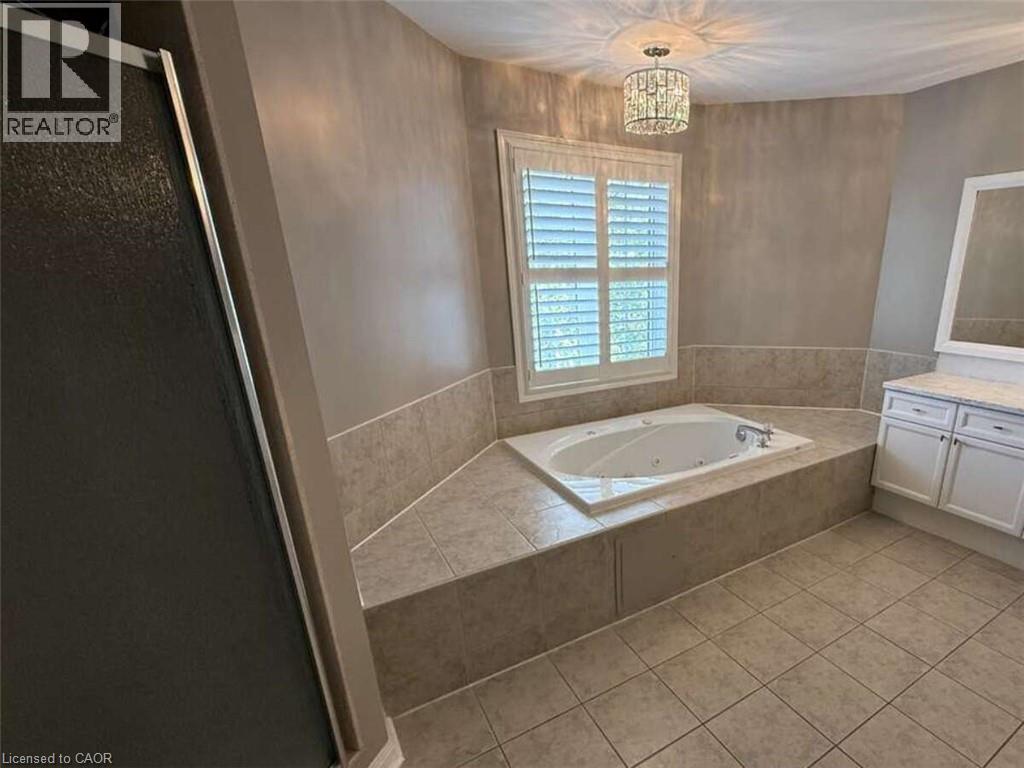 5673 Roseville Court, Burlington, Ontario  L7L 6V4 - Photo 26 - 40873227