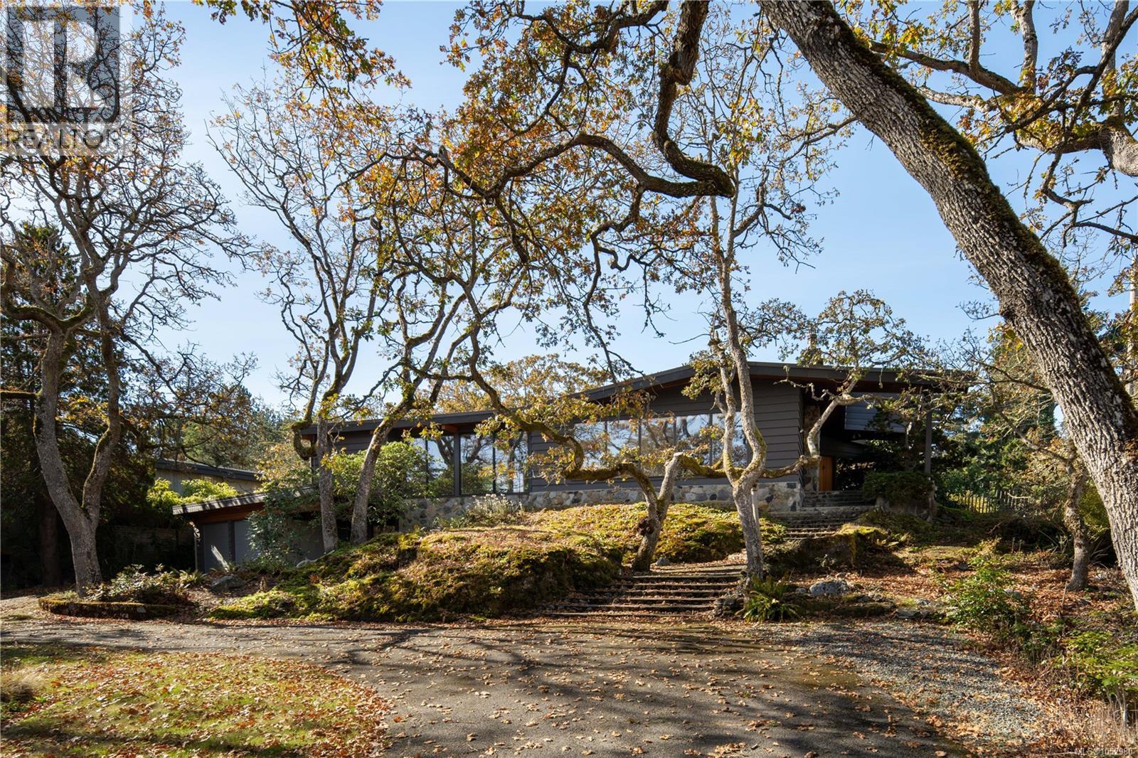 3190 EXETER Rd, Oak Bay, British Columbia