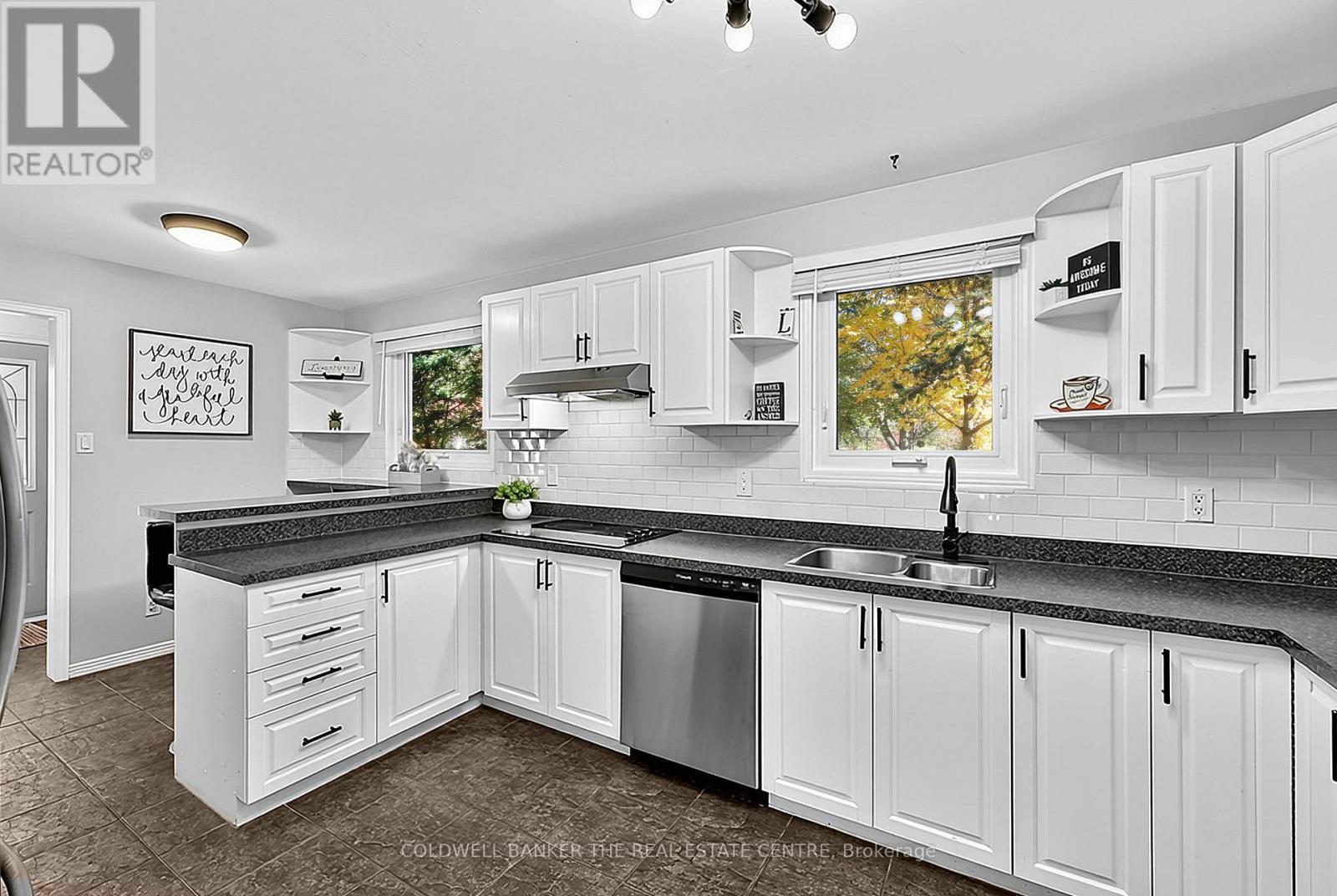 836 Elgin Street, Newmarket, Ontario  L3Y 5K8 - Photo 5 - N14106138