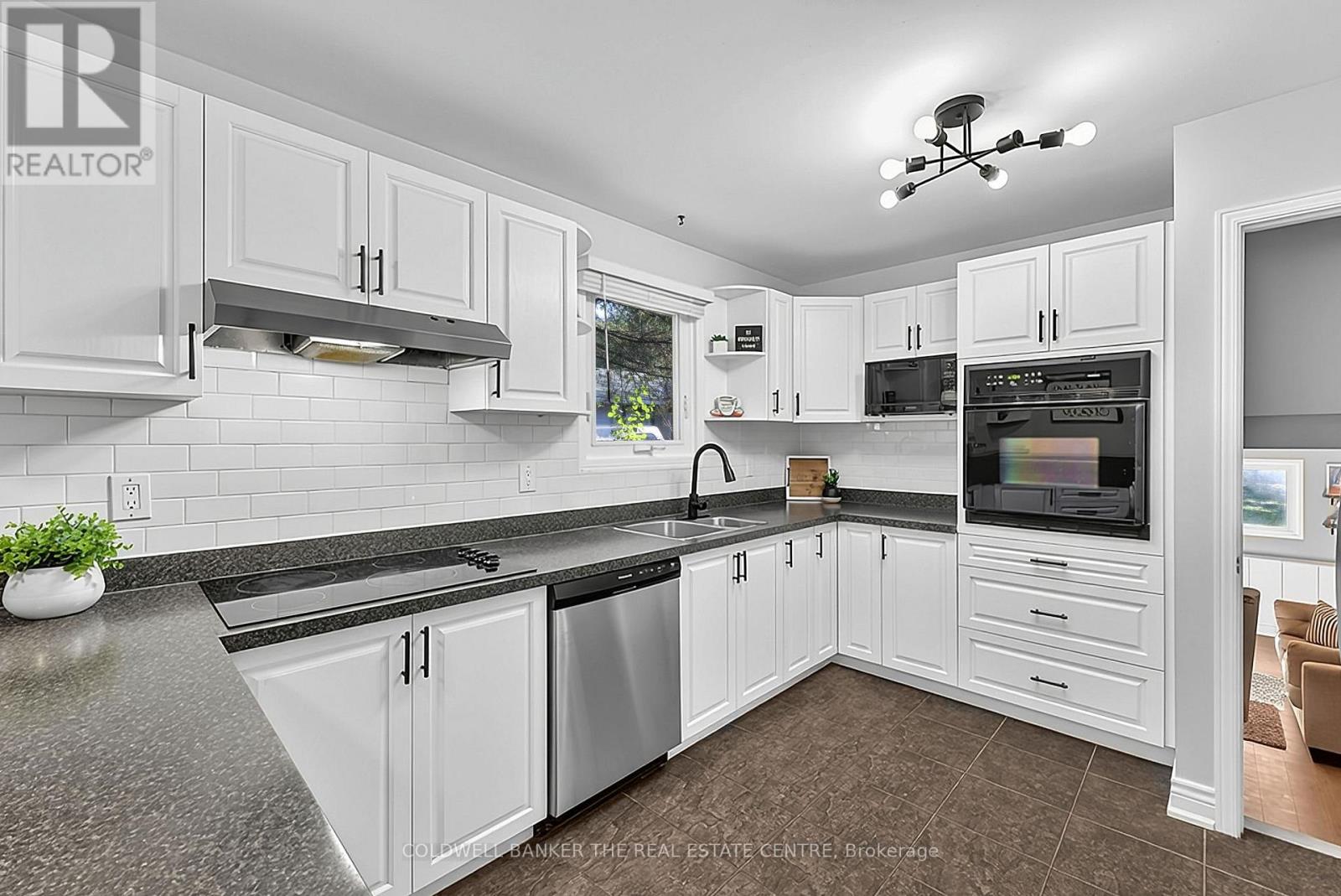 836 Elgin Street, Newmarket, Ontario  L3Y 5K8 - Photo 6 - N14106138
