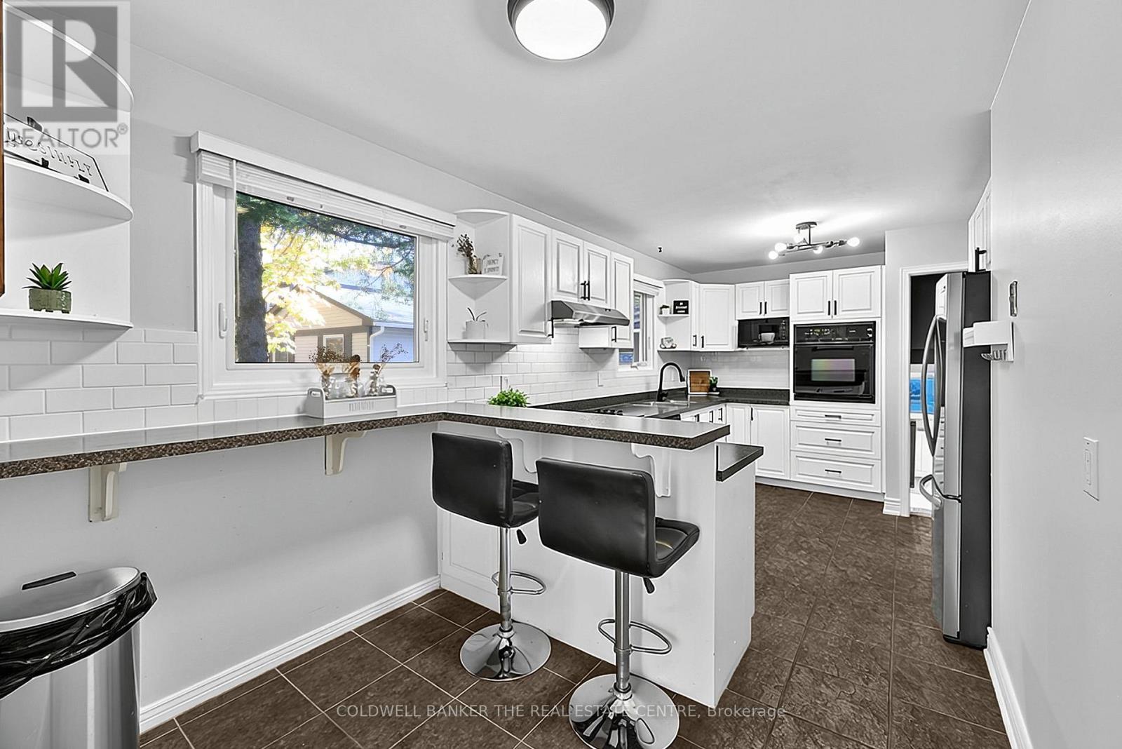 836 Elgin Street, Newmarket, Ontario  L3Y 5K8 - Photo 4 - N14106138