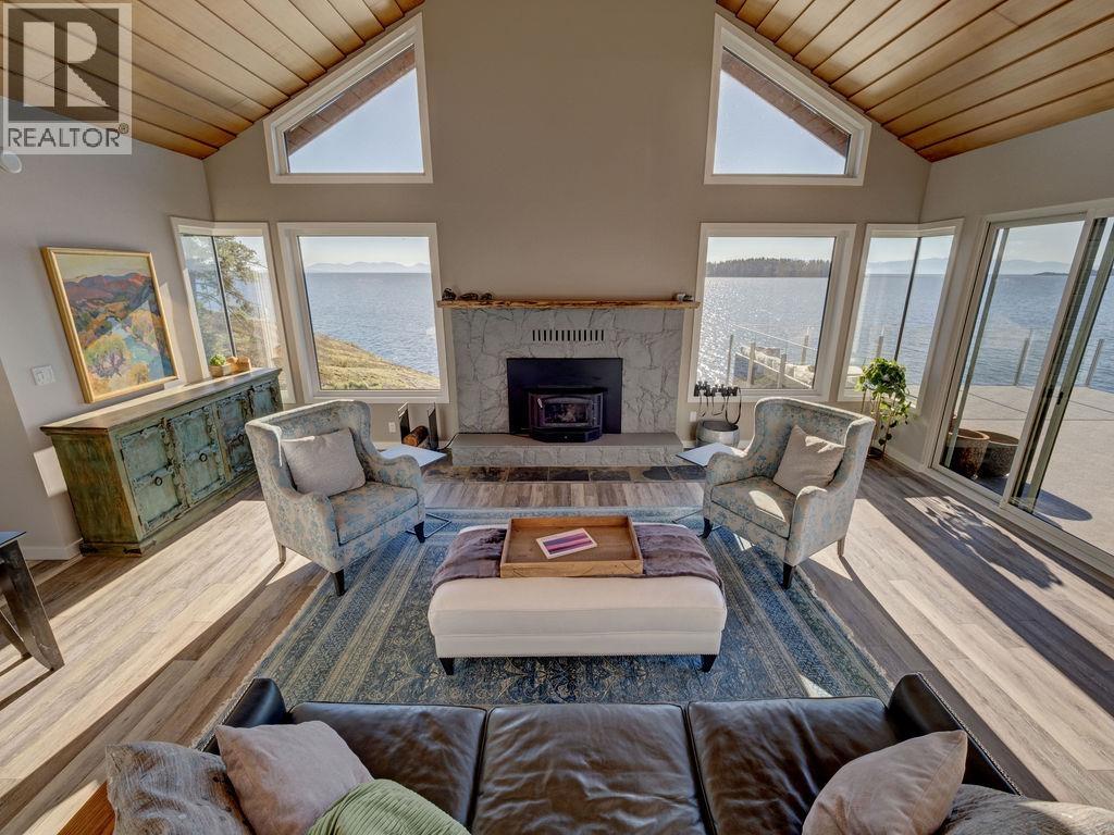 8327 Redrooffs Road, Sechelt, British Columbia  V7Z 1E4 - Photo 11 - R3177802