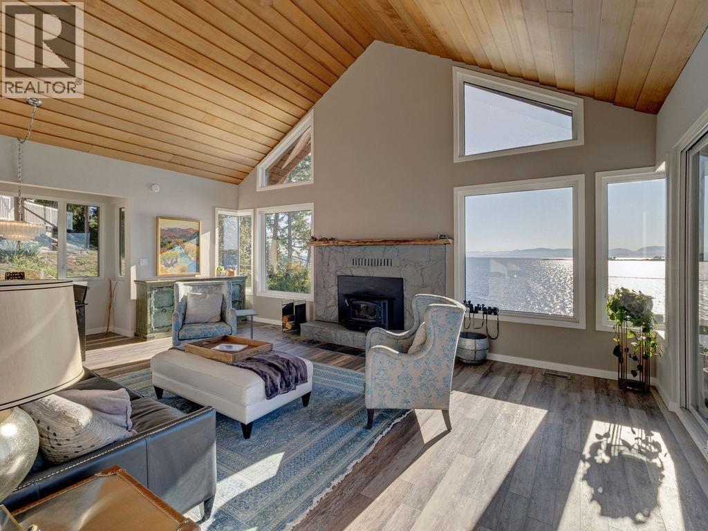 8327 Redrooffs Road, Sechelt, British Columbia  V7Z 1E4 - Photo 4 - R3177802