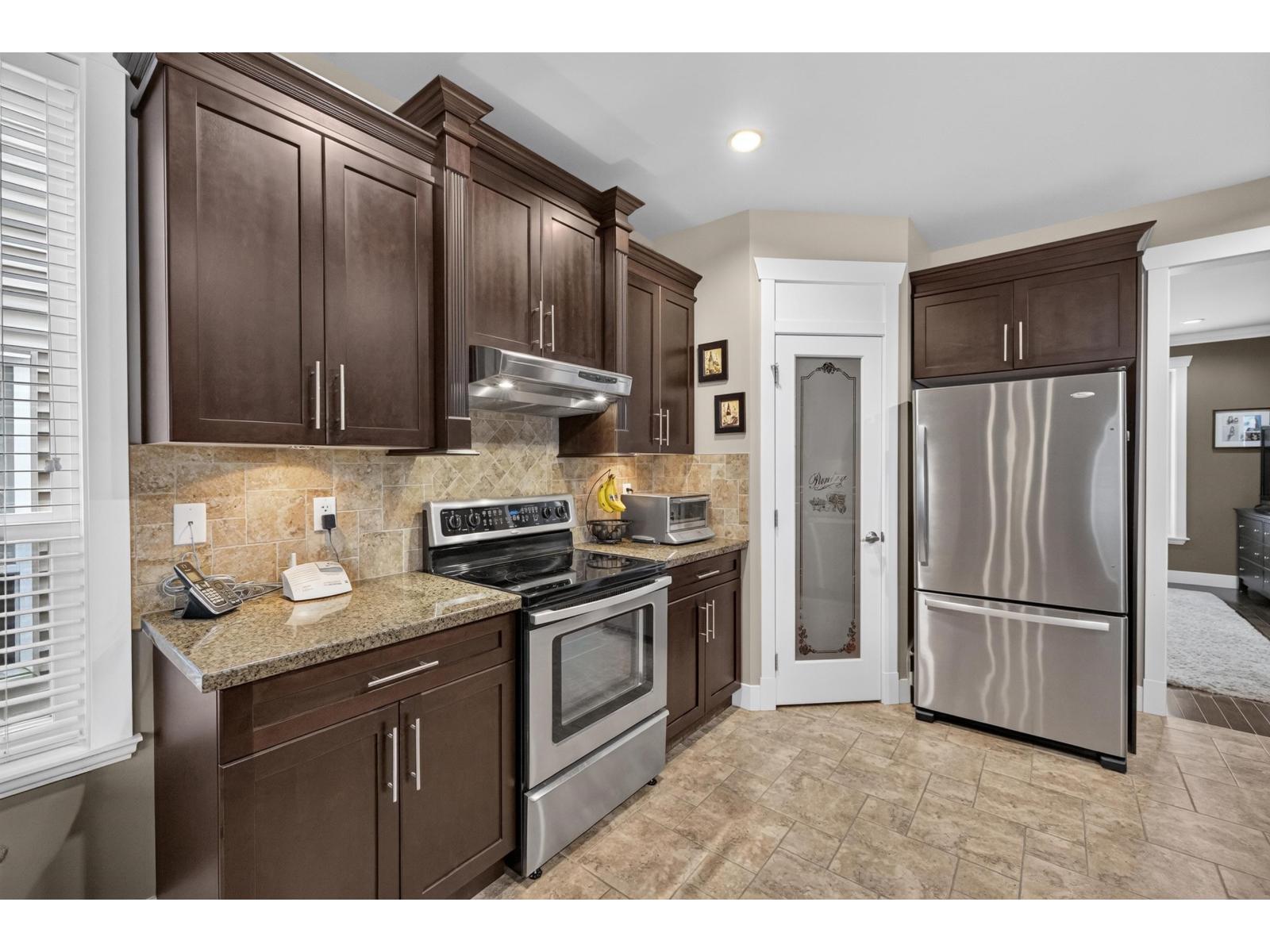 6970 195a Street, Surrey, British Columbia  V4N 5Z2 - Photo 8 - R3177125