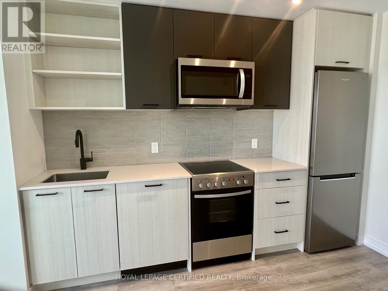 522 - 2300 St. Clair Avenue W, Toronto, Ontario  M6N 0B3 - Photo 3 - W14109512