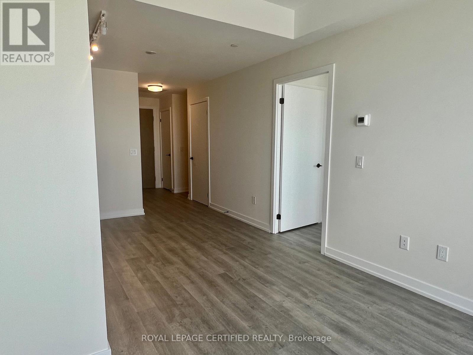 522 - 2300 St. Clair Avenue W, Toronto, Ontario  M6N 0B3 - Photo 7 - W14109512