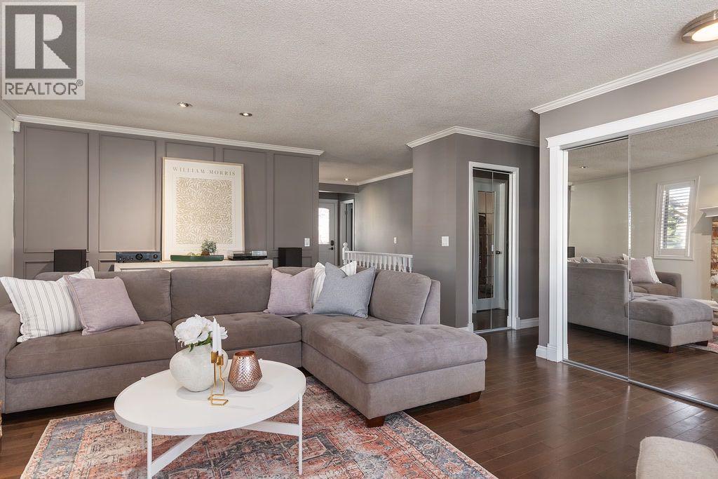 505 Edgebank Place NW, Calgary, Alberta  T3A 4V6 - Photo 14 - A2346209