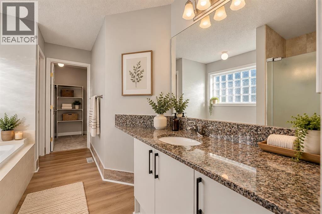 141 Shannon Square Sw, Calgary, Alberta  T2Y 4K3 - Photo 21 - A2350845