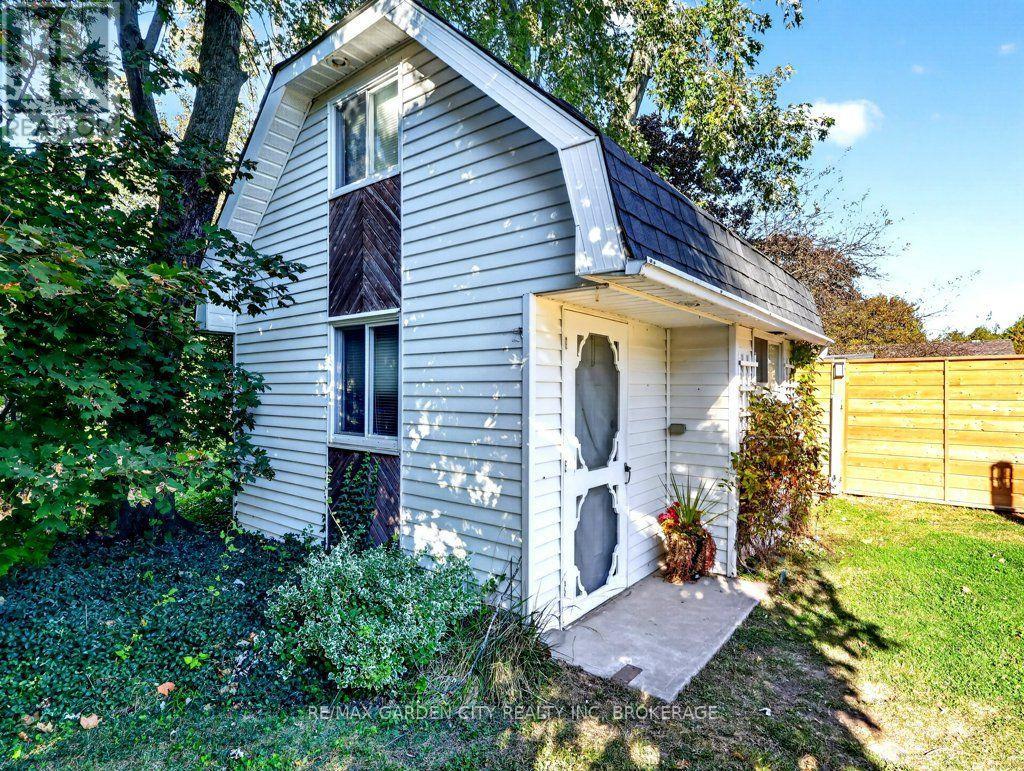 8 Agar Drive, St. Catharines, Ontario  L2M 3K3 - Photo 11 - X14109564