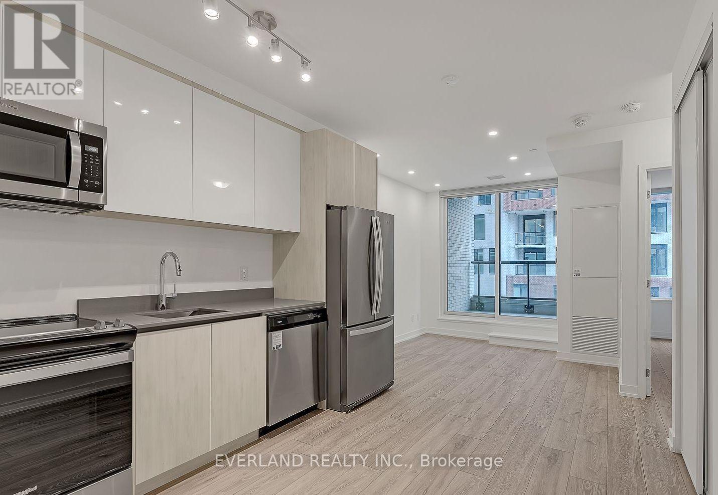 304 - 3100 KEELE STREET, Toronto, Ontario