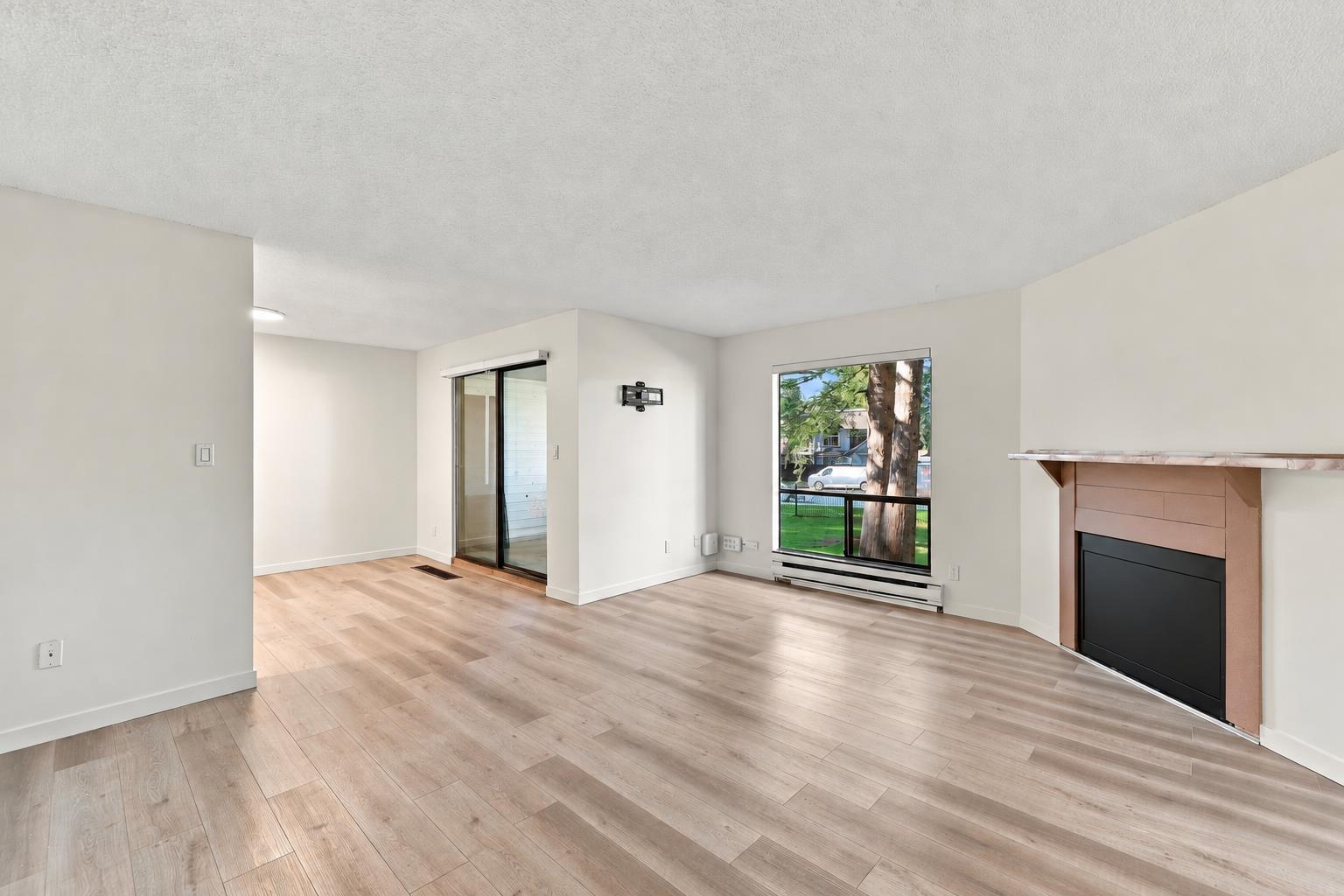 14803 Holly Park Lane, Surrey, British Columbia  V3R 6Y1 - Photo 7 - R3177235