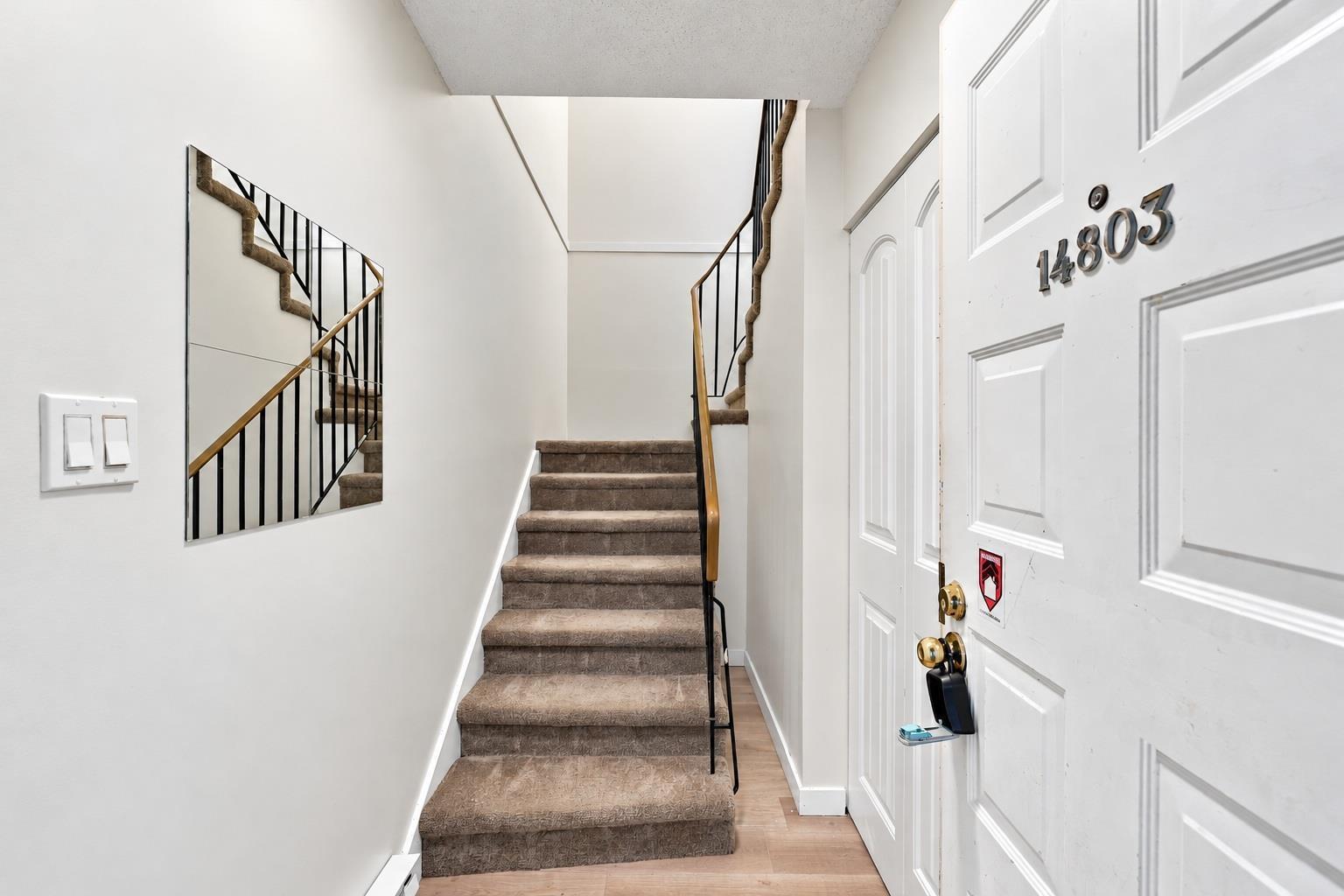 14803 Holly Park Lane, Surrey, British Columbia  V3R 6Y1 - Photo 3 - R3177235