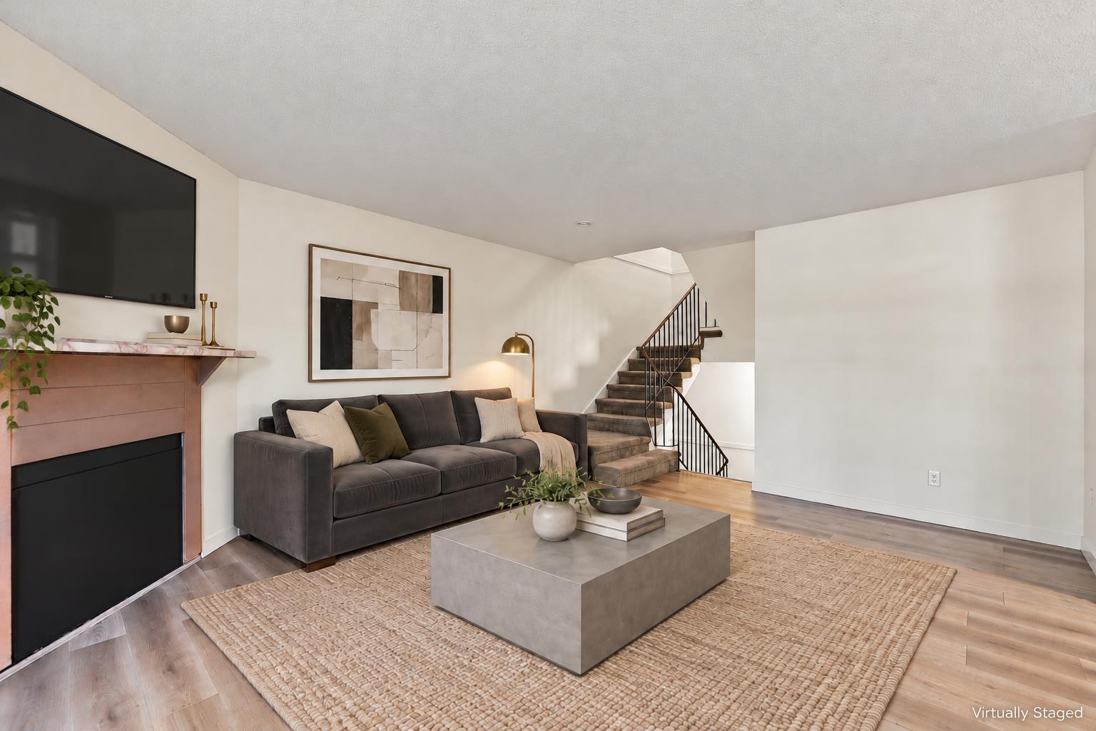 14803 Holly Park Lane, Surrey, British Columbia  V3R 6Y1 - Photo 8 - R3177235