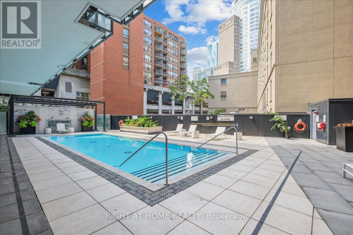 1702 - 2a Church Street, Toronto, Ontario  M5E 0E1 - Photo 24 - C14109604