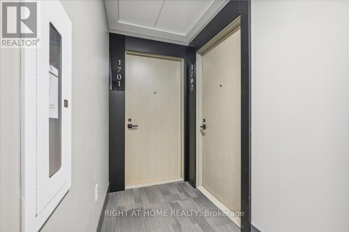 1702 - 2a Church Street, Toronto, Ontario  M5E 0E1 - Photo 7 - C14109604