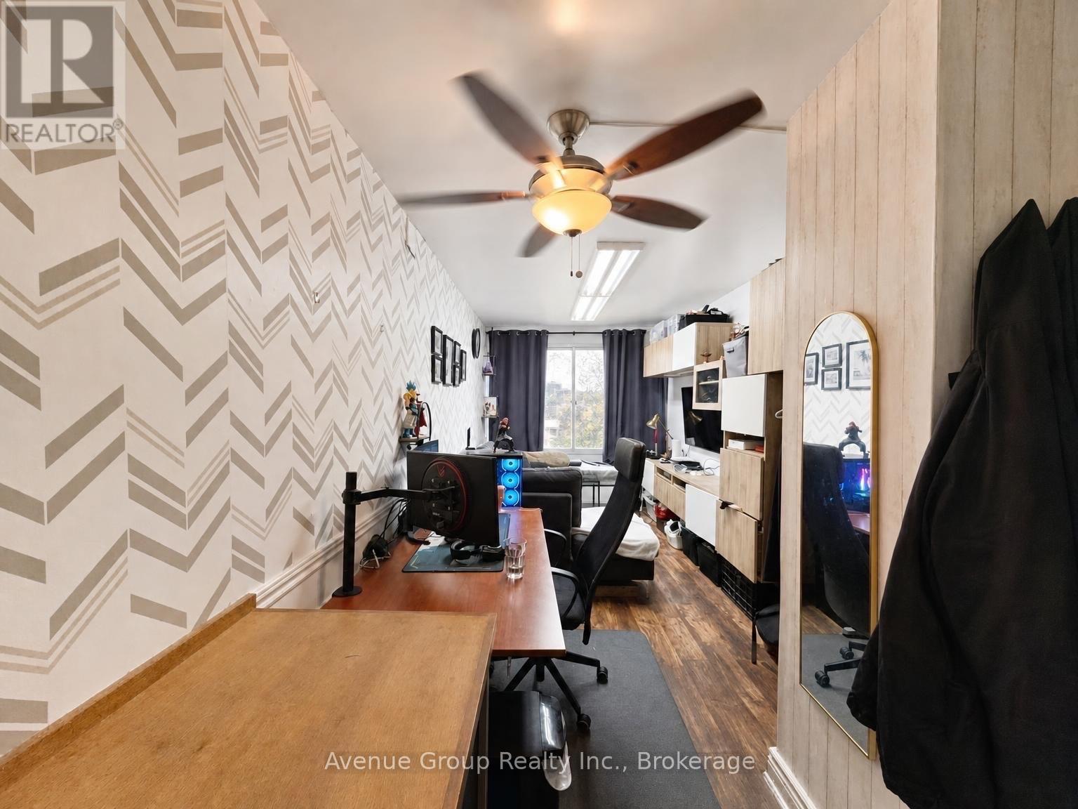3016b Bathurst Street, Toronto, Ontario  M6B 3B6 - Photo 7 - C14109614