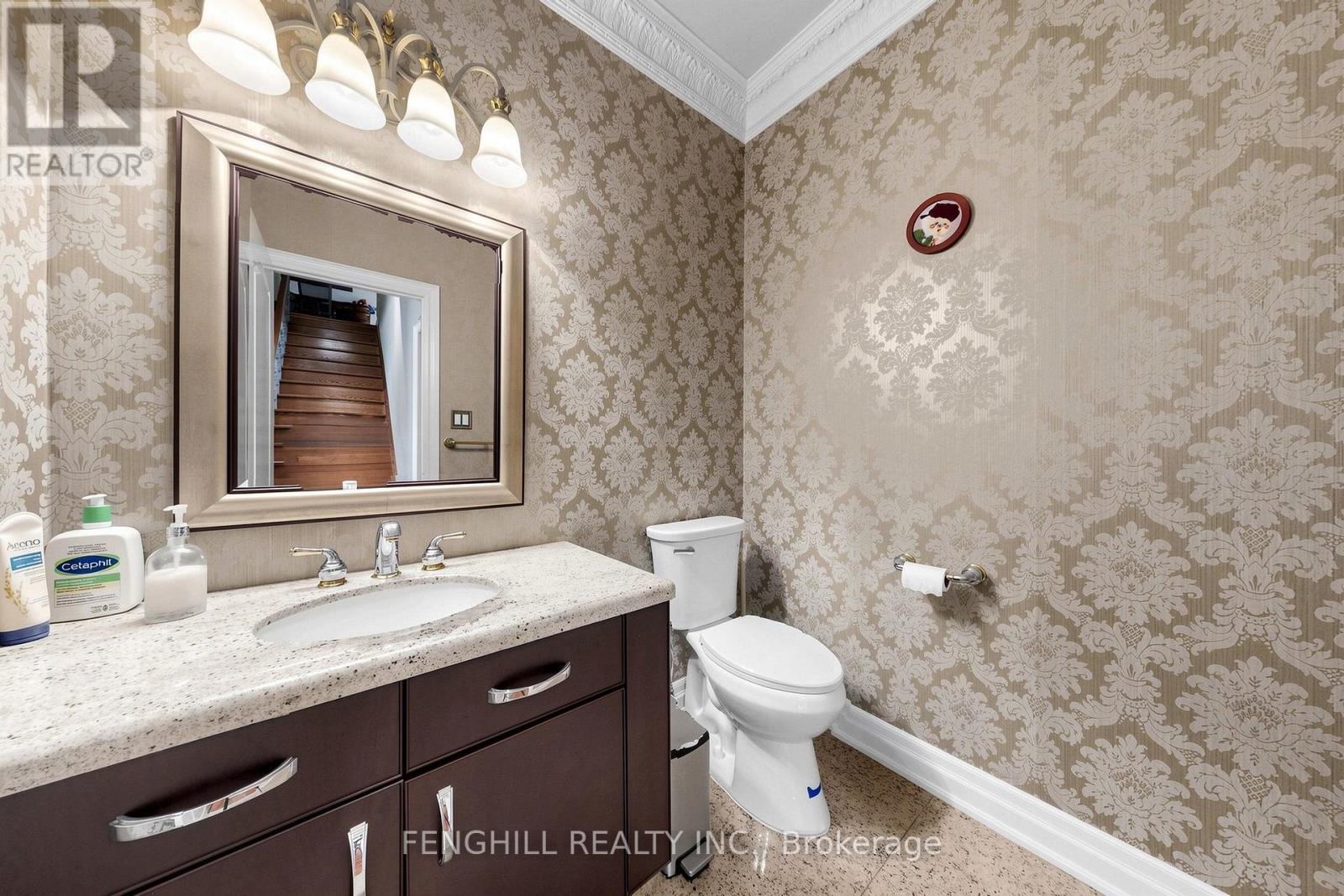 2 Earl Cook Drive, Whitchurch-Stouffville, Ontario  L4A 1L5 - Photo 34 - N14109610