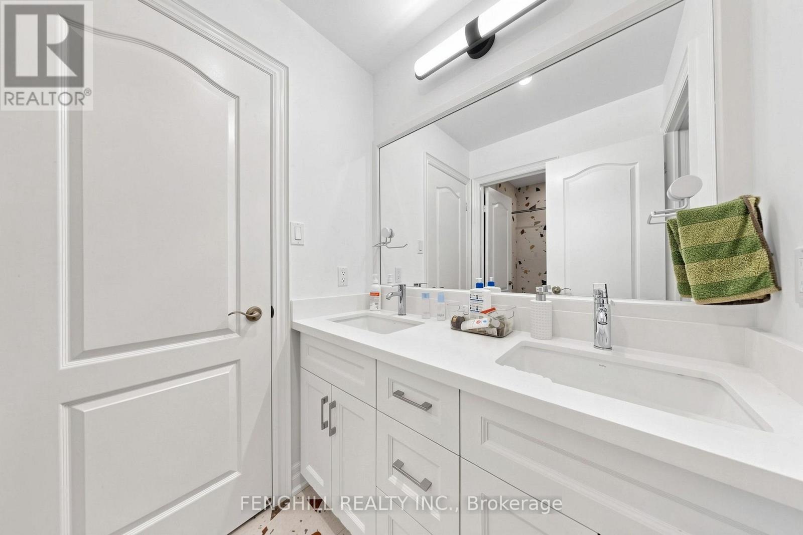 2 Earl Cook Drive, Whitchurch-Stouffville, Ontario  L4A 1L5 - Photo 40 - N14109610