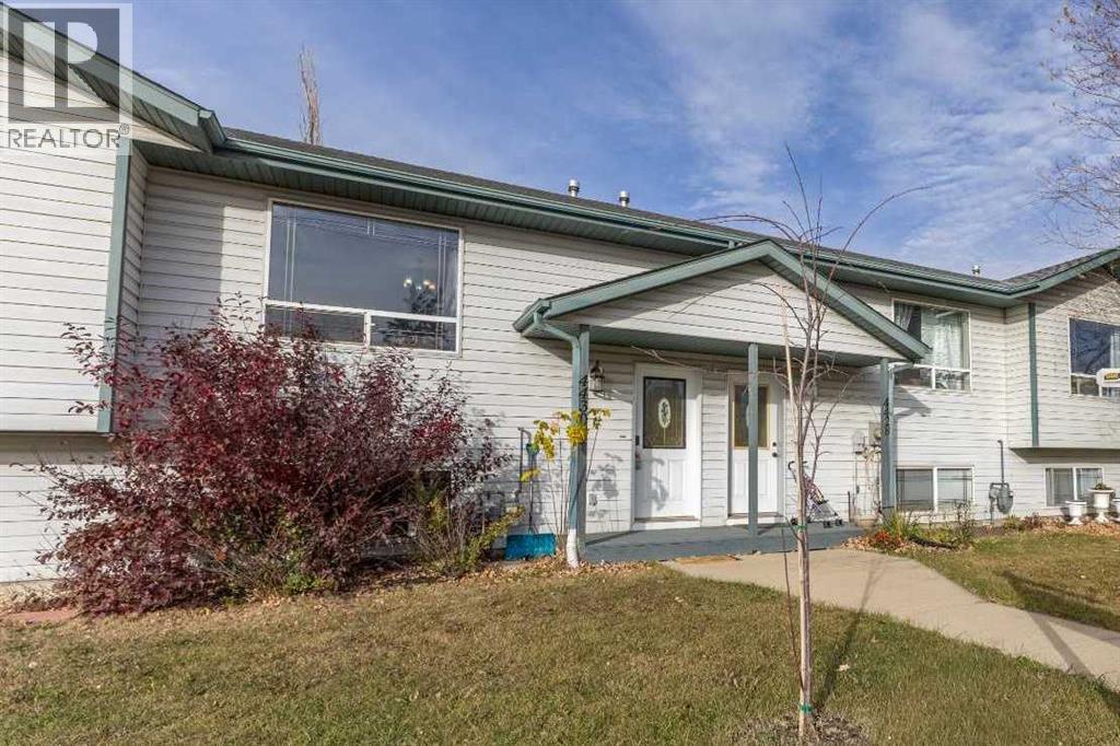 4430 47 Avenue, Sylvan Lake, Alberta  T4S 1P1 - Photo 1 - A2351622