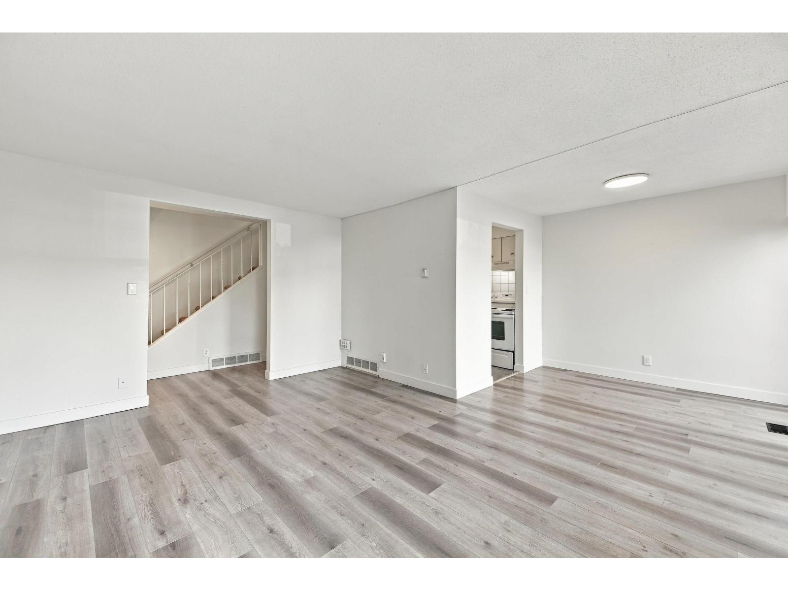 36 10565 153 Street, Surrey, British Columbia  V3R 4H9 - Photo 8 - R3177213