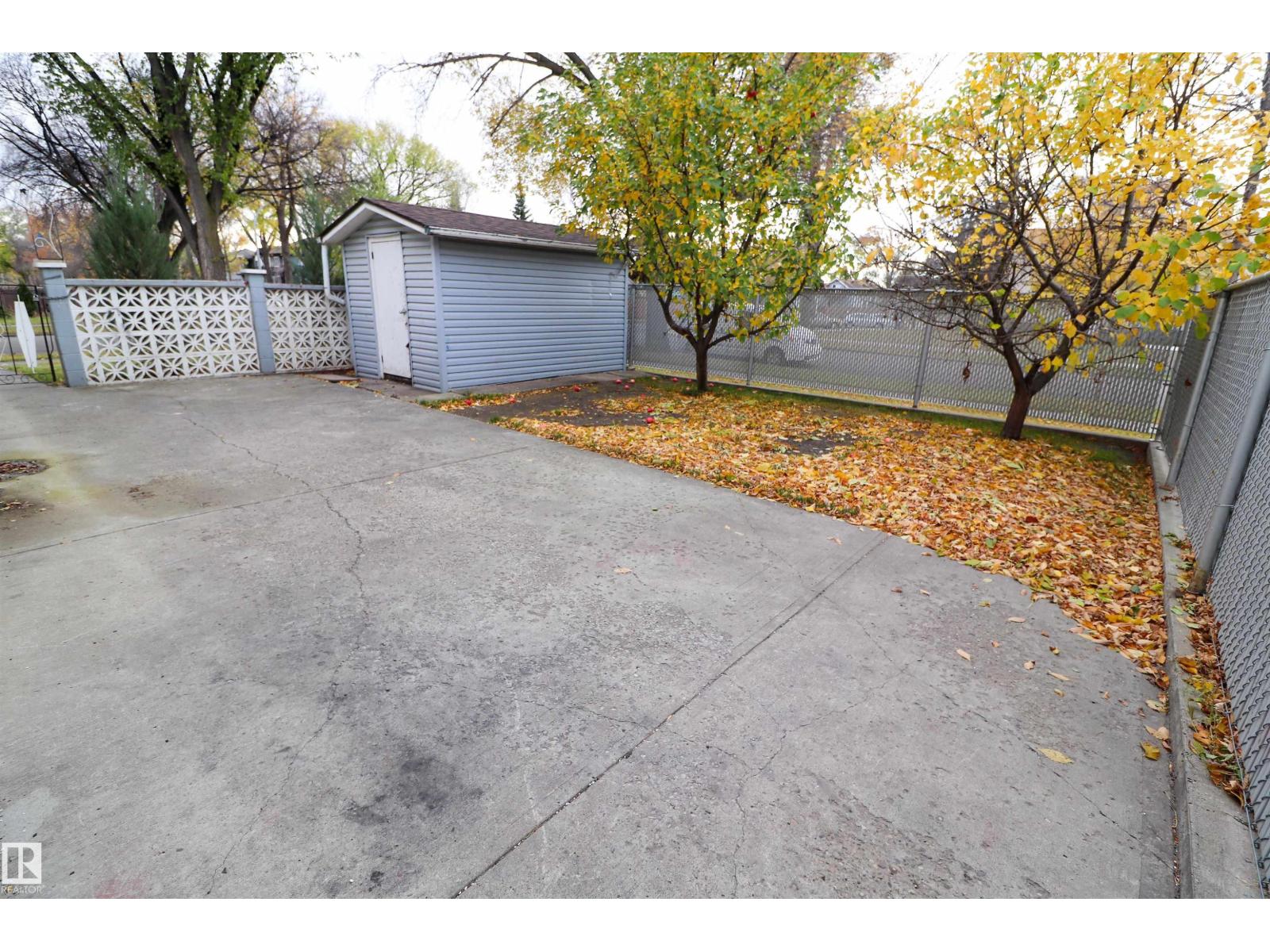 10118 &amp; 10120 121 AV NW