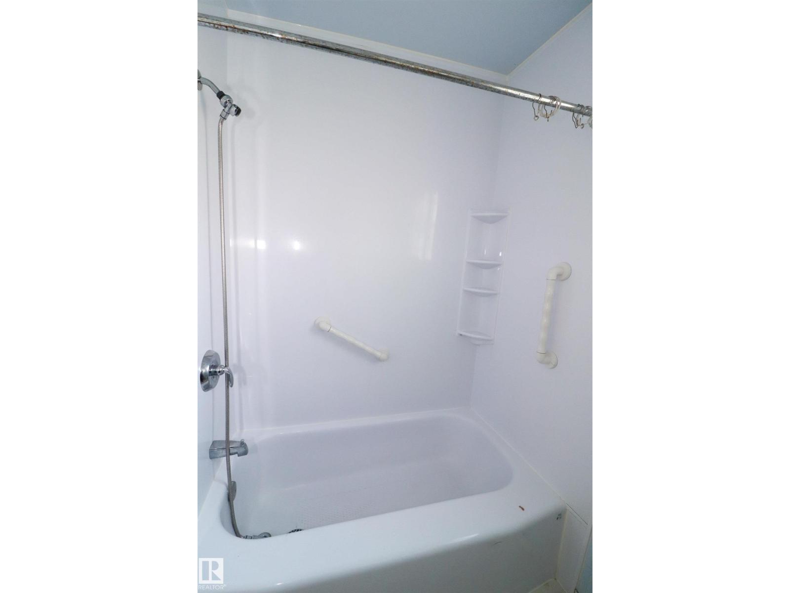 10118 &amp; 10120 121 AV NW