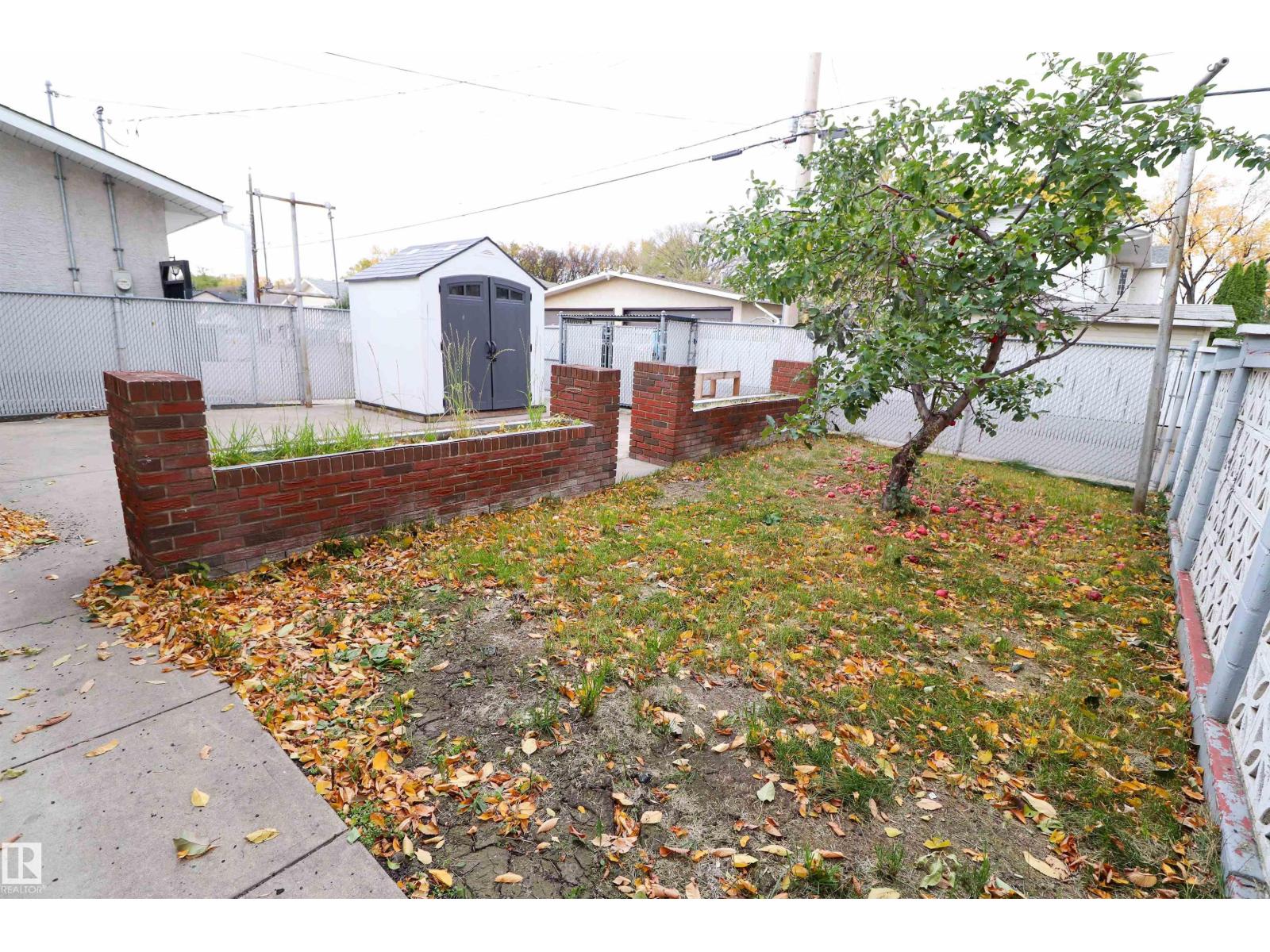 10118 &amp; 10120 121 AV NW