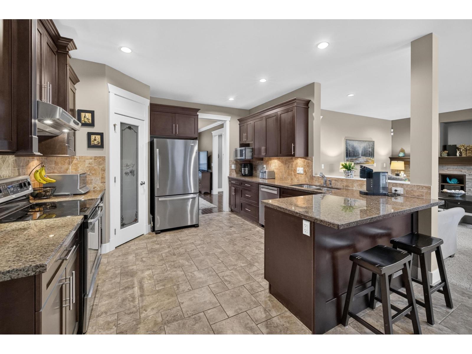 6970 195a Street, Surrey, British Columbia  V4N 5Z2 - Photo 7 - R3177125