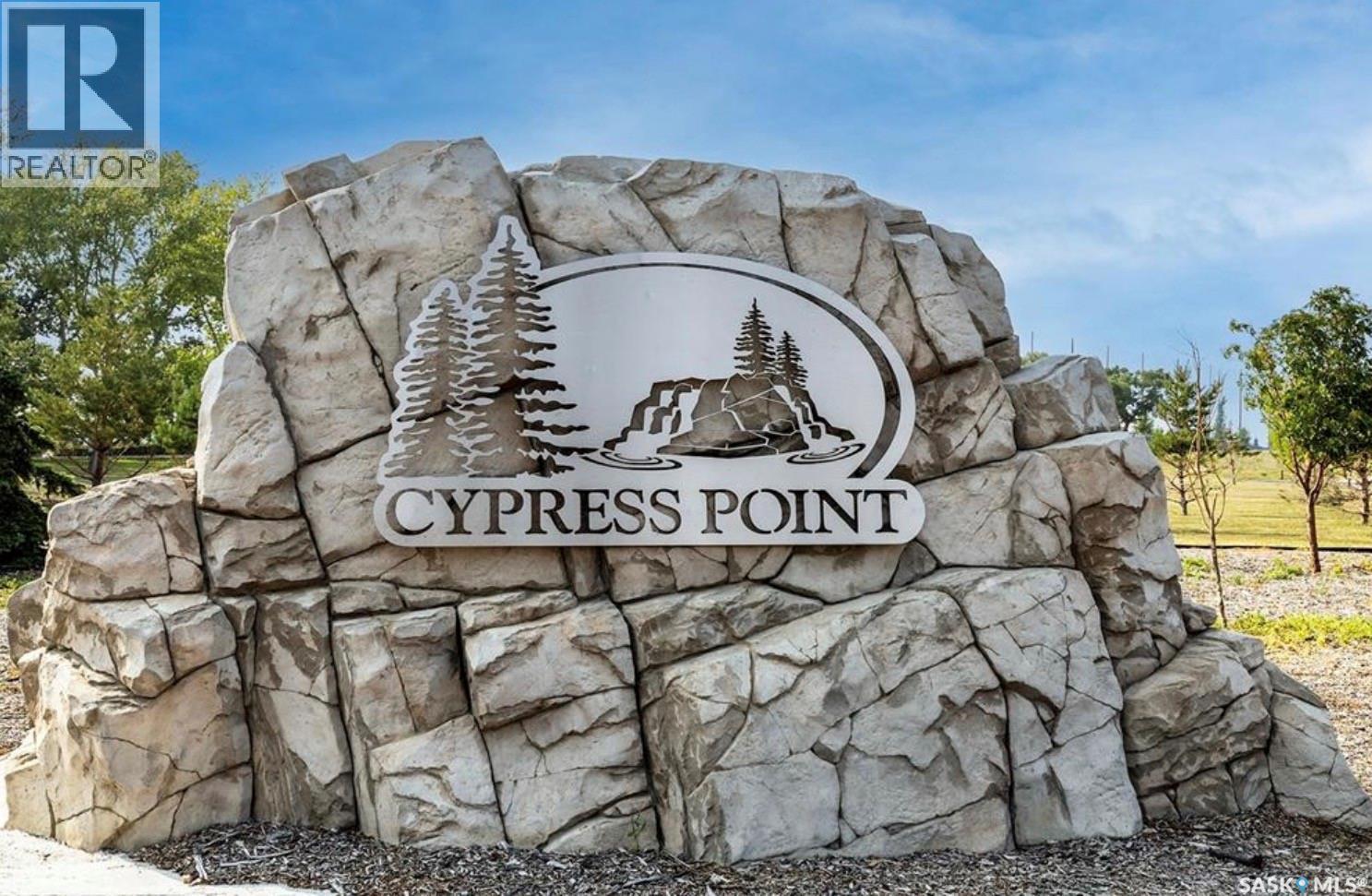 172 & 176 Cypress Point, Swift Current, Saskatchewan  S9H 5S8 - Photo 2 - SK051634