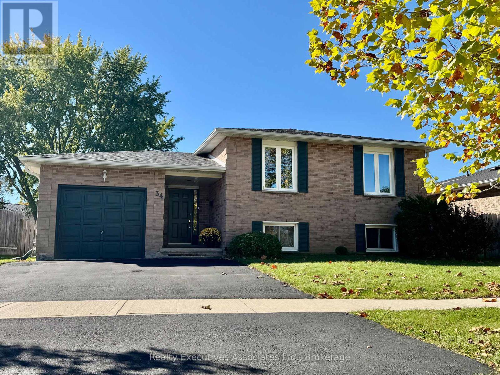 34 GILLIN ROAD, Brantford, Ontario