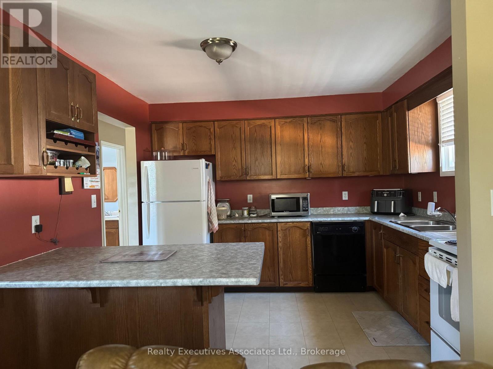 34 Gillin Road, Brantford, Ontario  N3P 1T9 - Photo 5 - X14109686