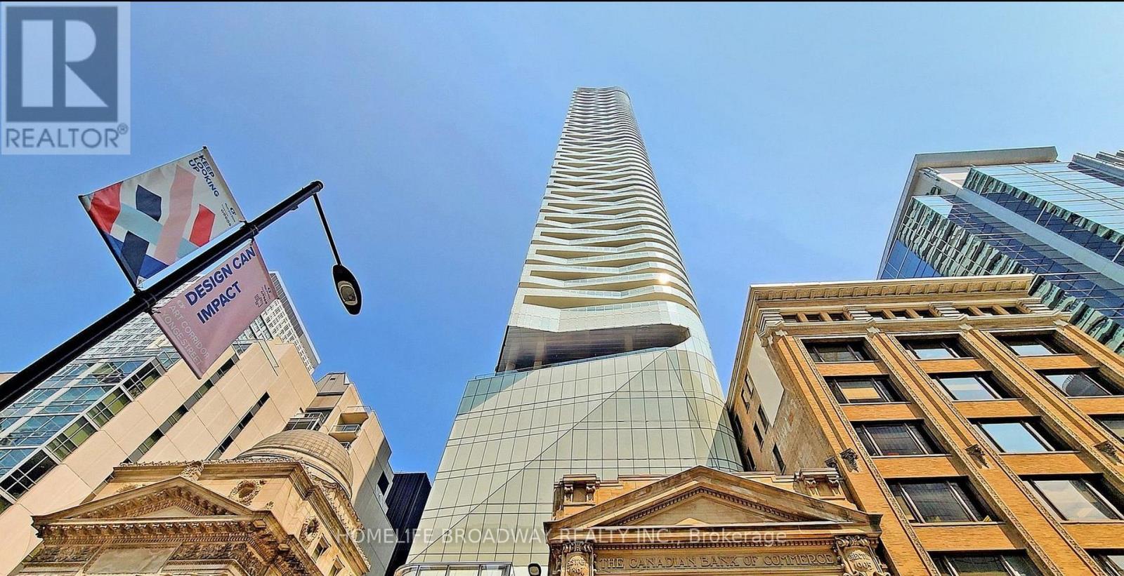 2004 - 197 YONGE STREET, Toronto, Ontario