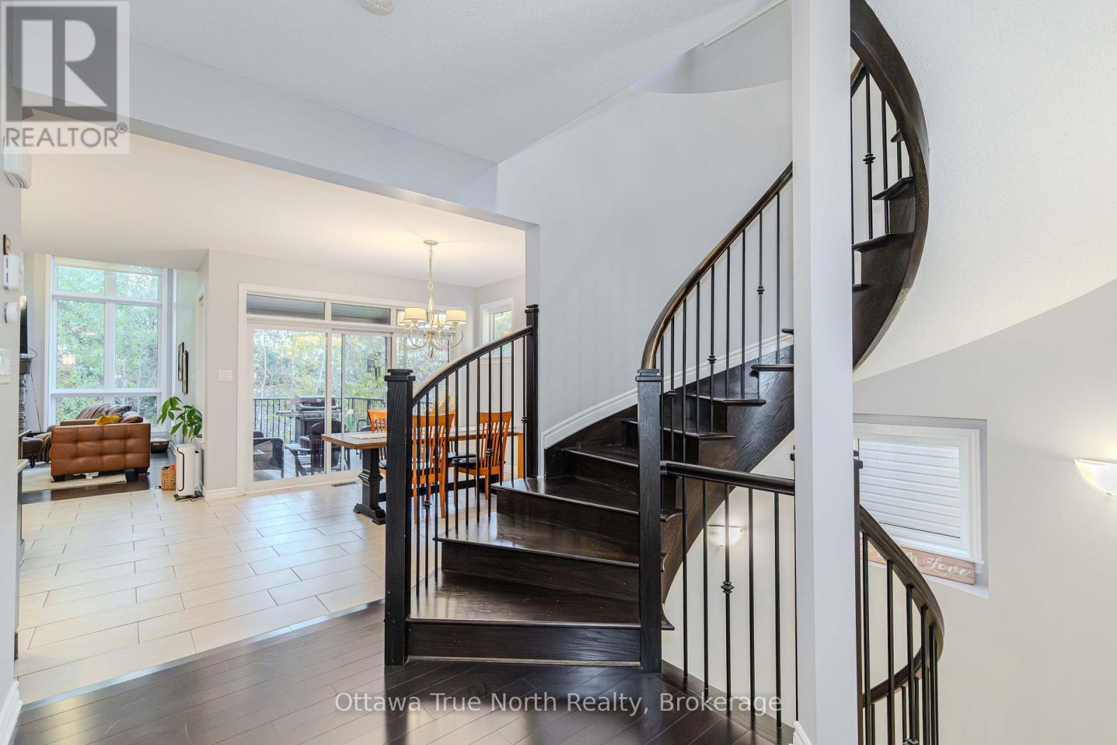130 Grainstone Way, Ottawa, Ontario  K2T 0H4 - Photo 4 - X14109638