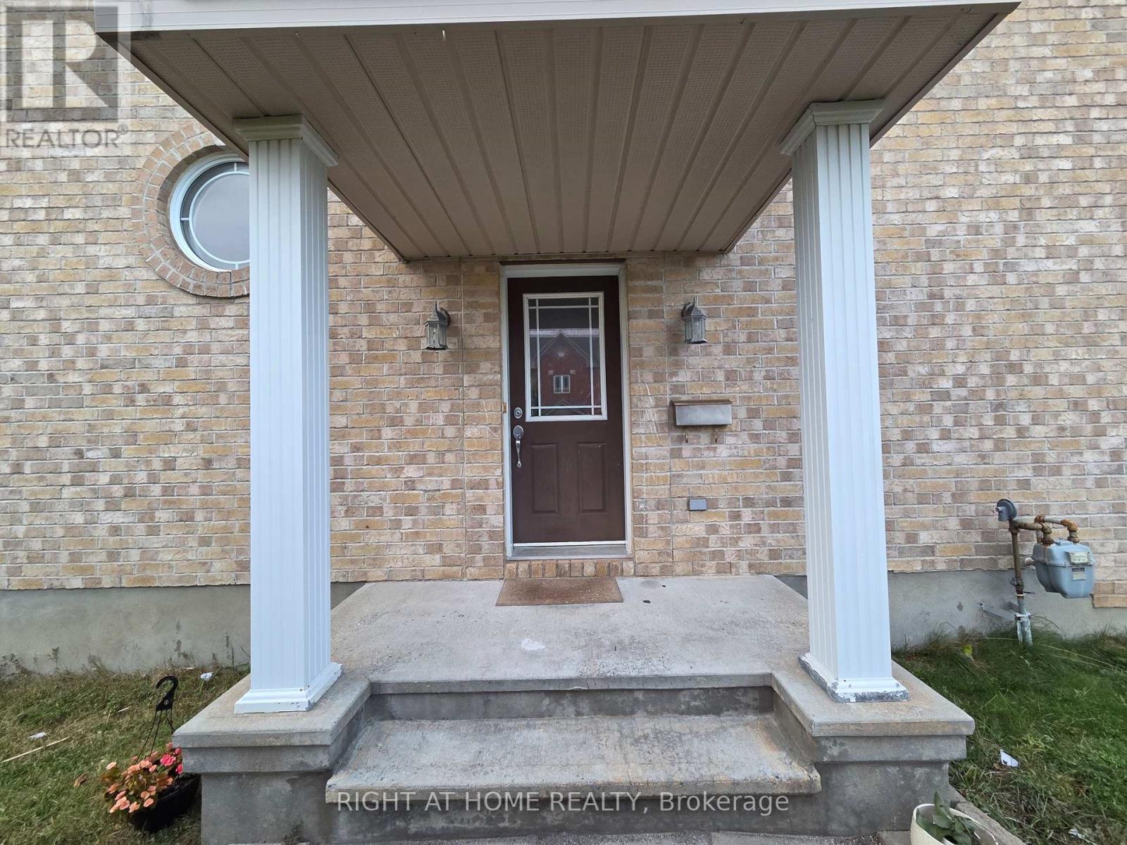 229 Leamington Way, Ottawa, Ontario  K2J 3T6 - Photo 2 - X14109704