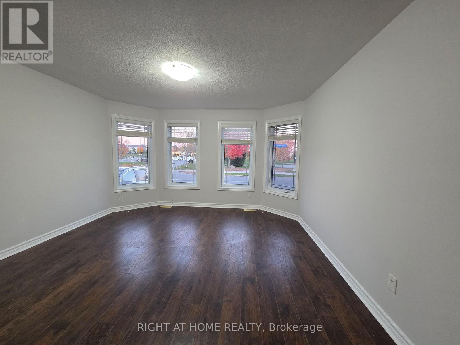 229 LEAMINGTON WAY
