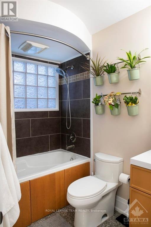 A - 2219 Melfort Street, Ottawa, Ontario  K1G 1H6 - Photo 15 - X14109706