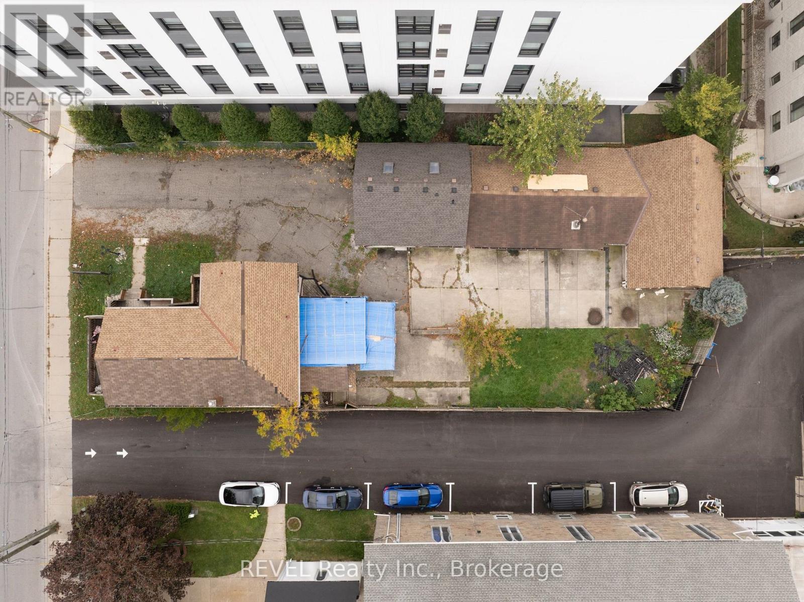 21 Pine Street S, Thorold, Ontario  L2V 3L1 - Photo 5 - X14109666