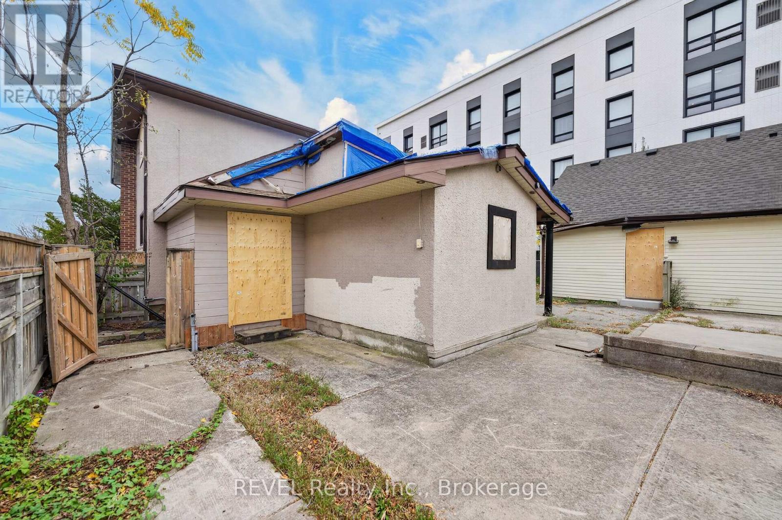 21 Pine Street S, Thorold, Ontario  L2V 3L1 - Photo 8 - X14109666
